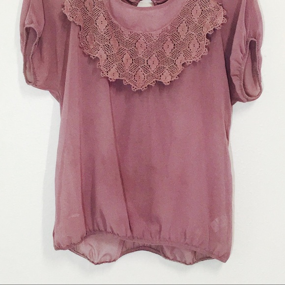 Mauve Lace Keyhole Back  Blouse! - Picture 5 of 8